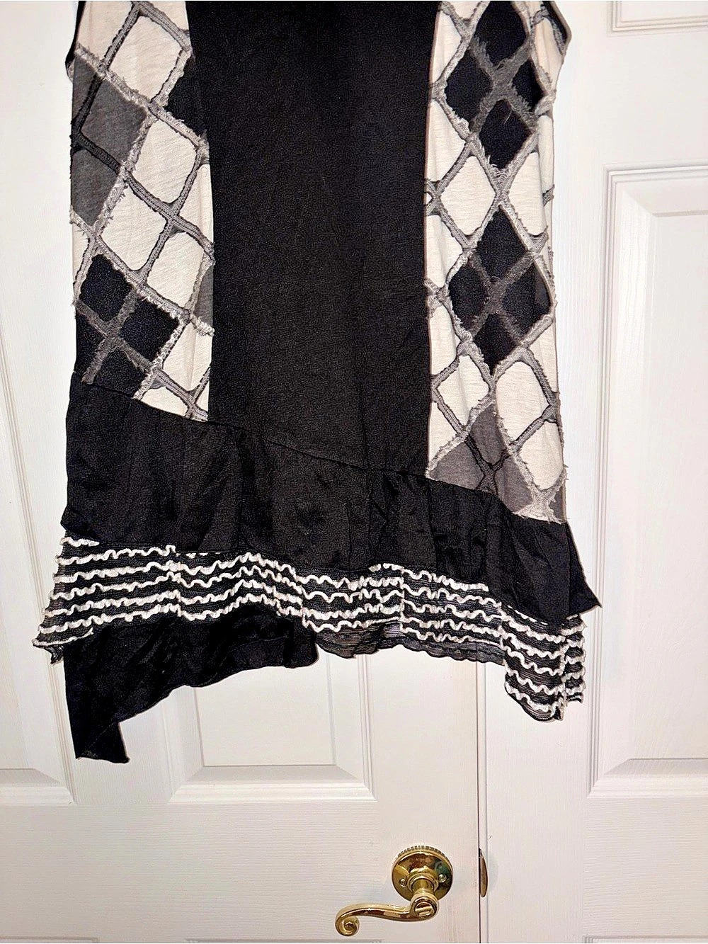 Aster Geometric Tunic in Black & Gray Small Like New - Picture 2 of 3
